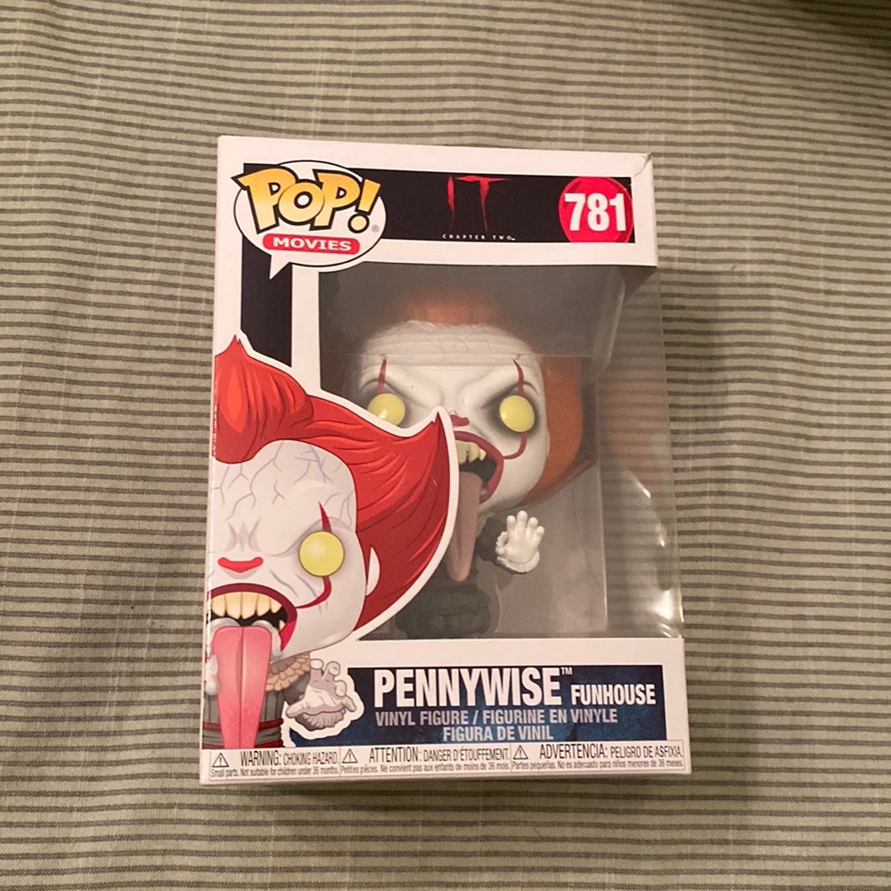 funko pop 781 pennywise funhouse vinyl figure.